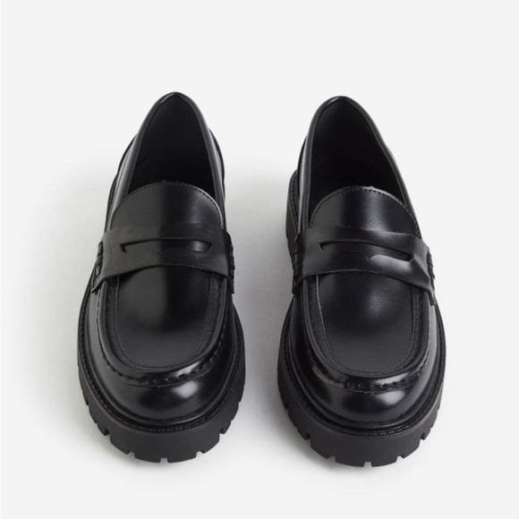 NEW H&M Chunky Loafers in Black - Picture 6 of 14